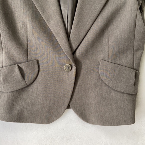 Bcbg grey vest🎁24  hour price drop! - Picture 3 of 6